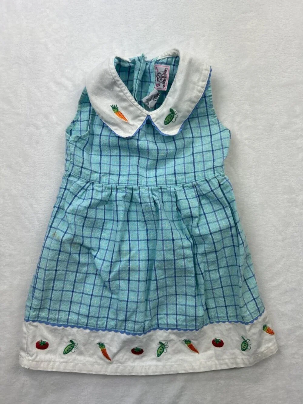 Vtg Girl's 4T Sleeveless Dress Plaid Embroidered Vegetable Peter Pan Collar